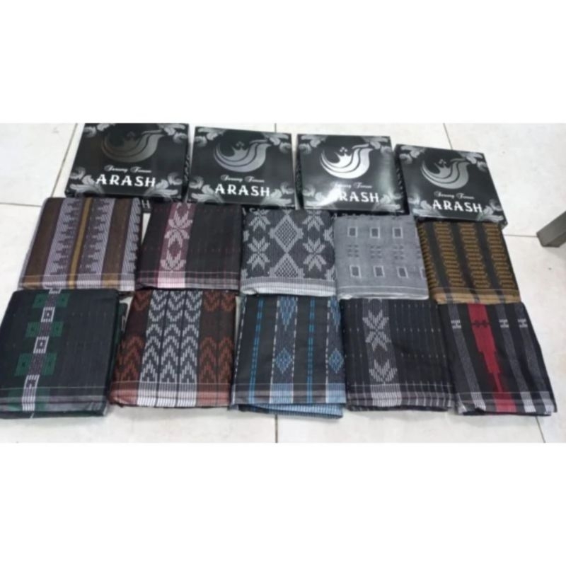 Sarung tenun pria motif sultan Arash