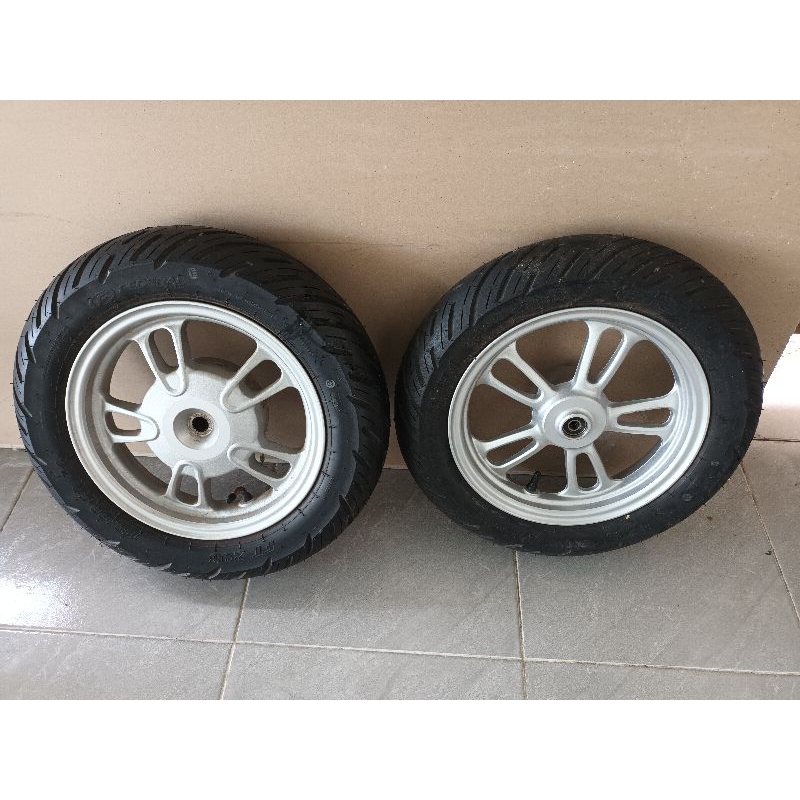 velg dan ban donat new scoopy