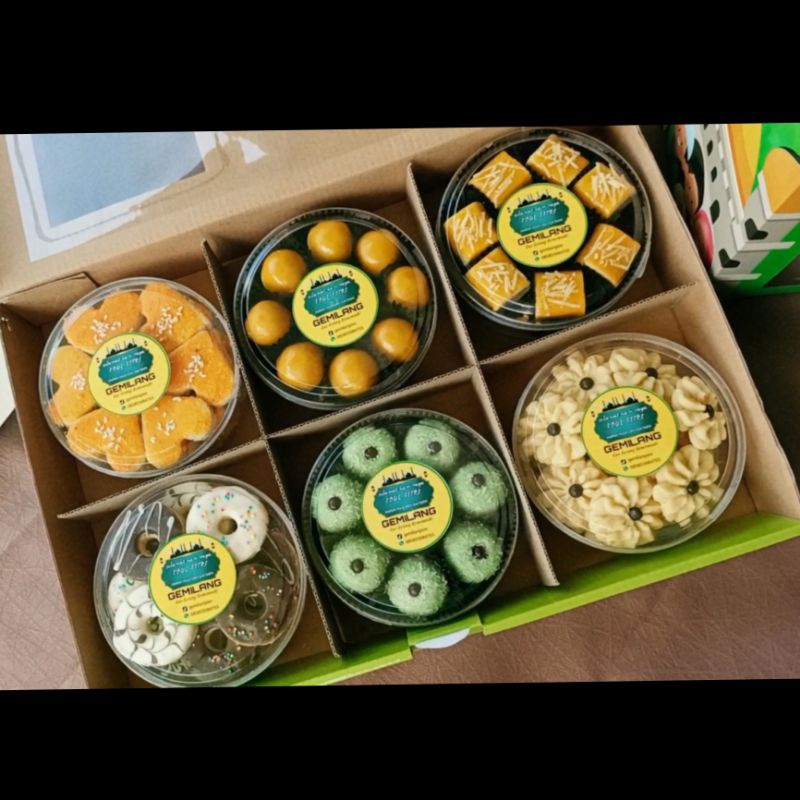 

PAKET KUE KERING ISI 6 TOPLES UKURAN 250G, PAKET KUE KERING HOMEMADE, hampers lebaran