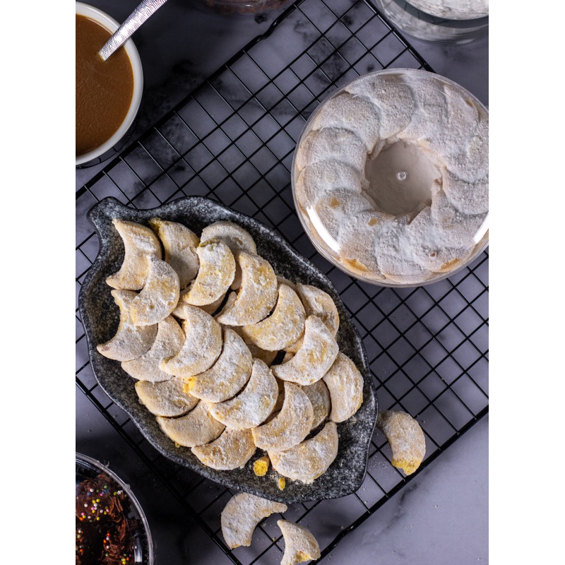 

Kue putri salju / cookies /Kue kering/Kue new year/Kue sincia/Kue home made