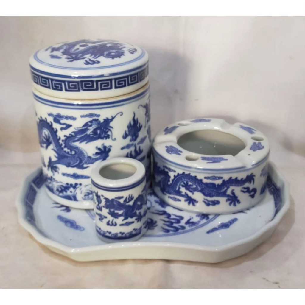 set tempat rokok keramik biru putih cina antik