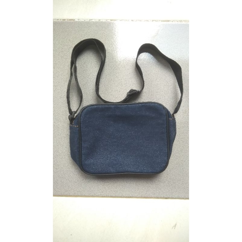 Tas Selempang Levis Pria/Wanita Ukuran Kecil