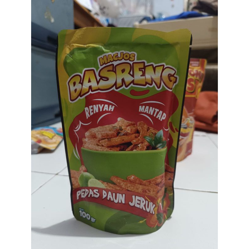 

MACJOS BASRENG, MACARONI JOS, PILUS CIKUR RASA PEDAS DAUN JERUK