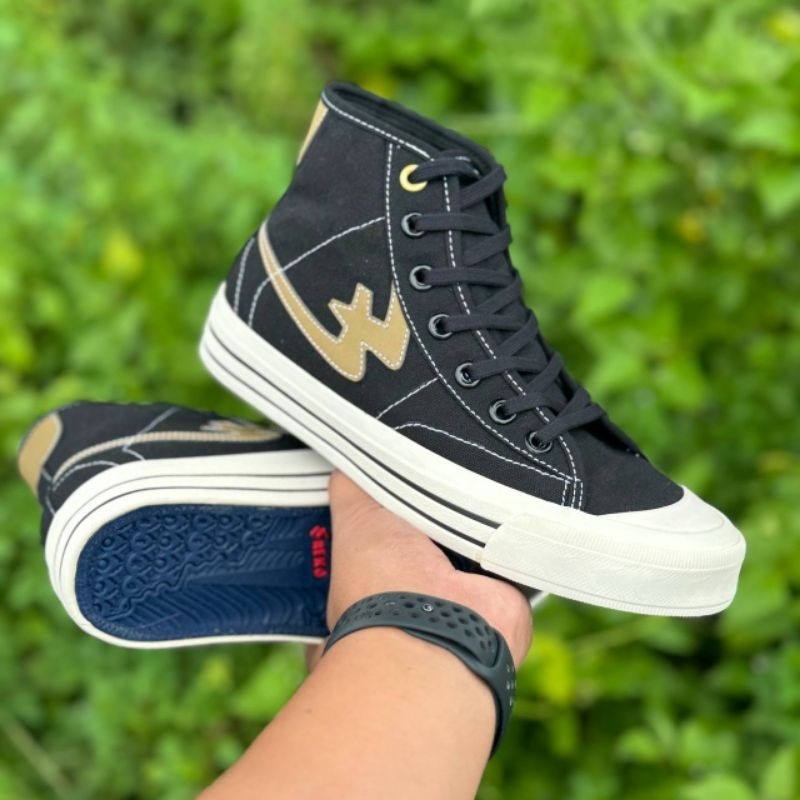 Sepatu Sbeakers Aeko Vhalisade High Gold Reflective Pria Wanita