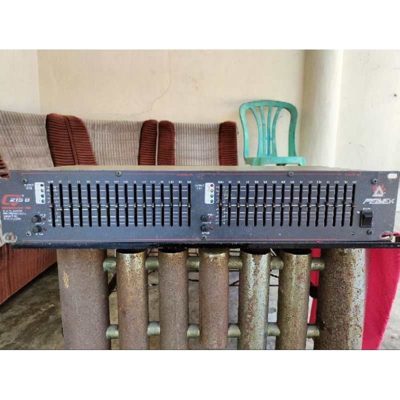 equlizer peavey G215b