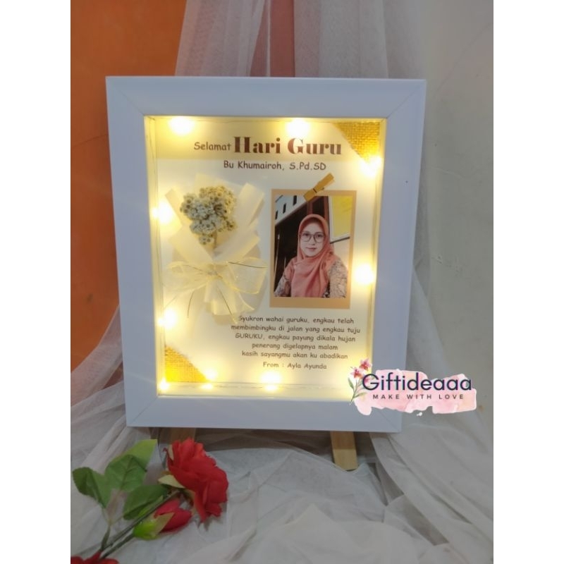 Size 25x30 Flower in frame  Kado Ultah, Wisuda, Haru Guru, Anniversary, Dll