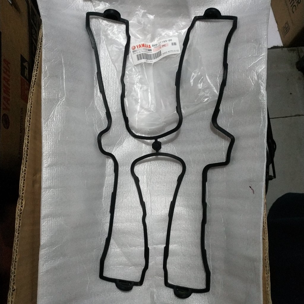 GASKET PAKING HEAD COVER XJ900P RACING / 4KM-11193-00