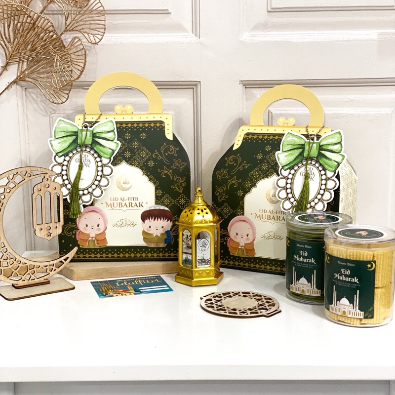 

Medina Hampers Lebaran Idul Fitri | Hampers Ramadan | Kue Kering Lebaran | Gift Hampers
