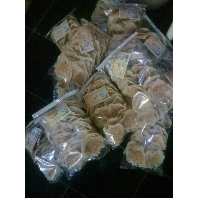 

Keripik tempe emak sri