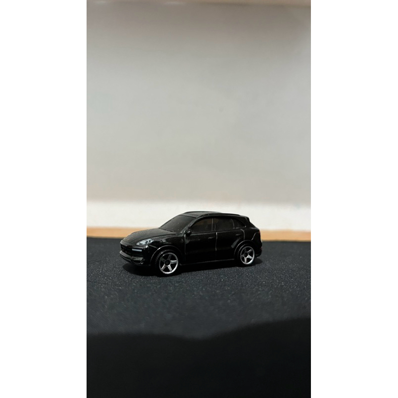 Diecast Matchbox Porsche Cayenne Turbo