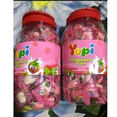 

yupi toples