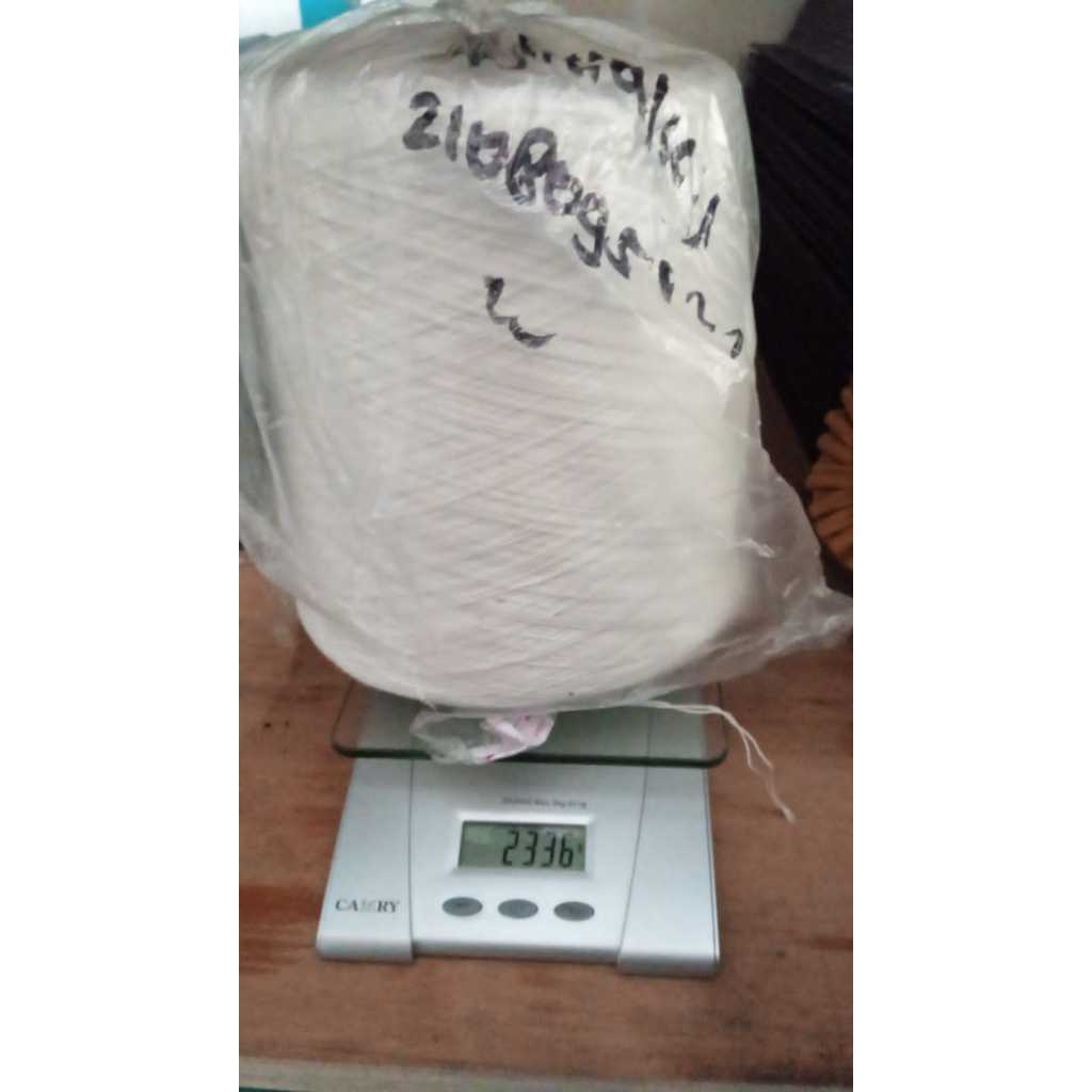 BENANG JAHIT KARUNG ROLL BESAR CAP KUPU'' BERAT 2,5 KG