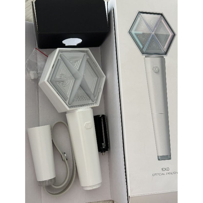 [BOOKED] EXO ATEEZ OFFICIAL LIGHTSTICK PRELOVED