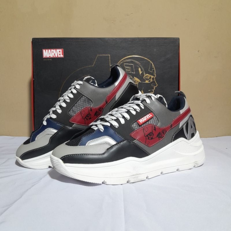 Heiden heritage ZEPHYR MARVEL ( Captain America )