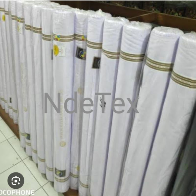 Oxford Putih dan Pramuka T52 Sariwarna SWAICHI lebar150 cm/ Ospor Sariwarna Putih Tebal / Bahan Atas