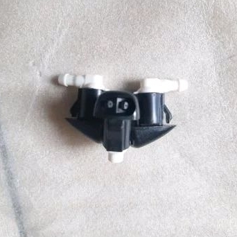 Nozzle Nozel Air Wiper Depan Kijang Kapsul original