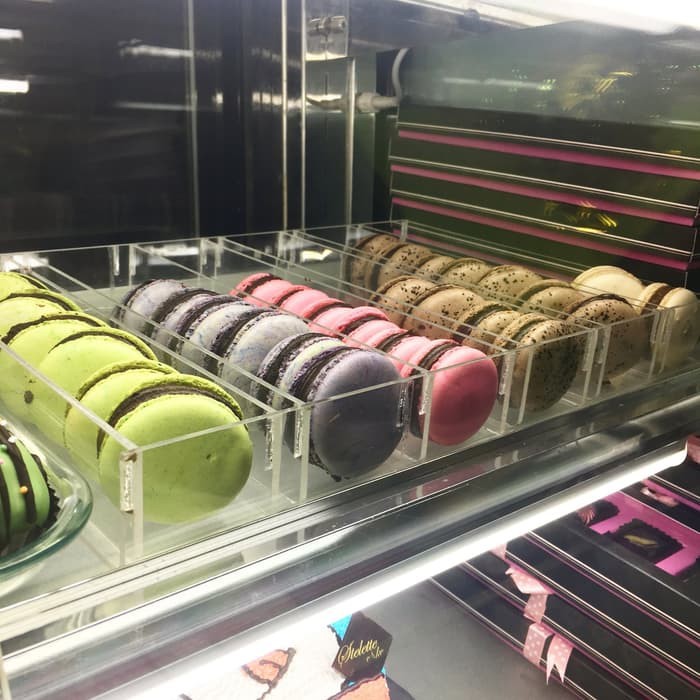 Akrilik Kotak Macaron | Akrilik display box macaron | Display Macaron 1kotak | Display Makanan