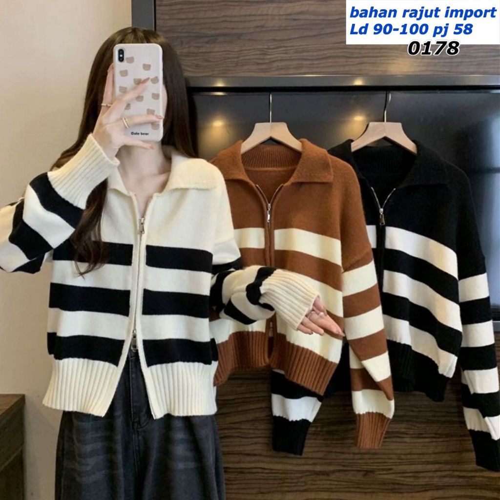 DAFASHIOSHOP / Blouse / Atasan Blouse / Atasan Wanita Kekinian Rajut Import / Atasan Ootd  / Baju At