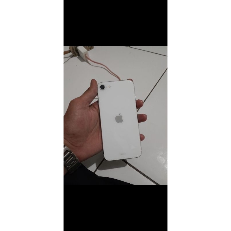 iPhone SE 64gb ibox
