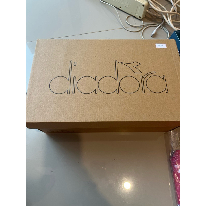 box sepatu diadora sport station original