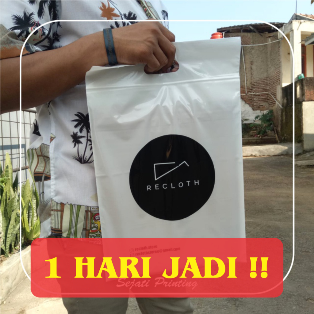 

Sablon Plastik Murah 30cmx38cm + 7cm, FREE DESAIN - SEJATIPRINTING - Klip Pound