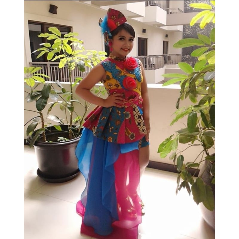 baju fashion show anak batik party