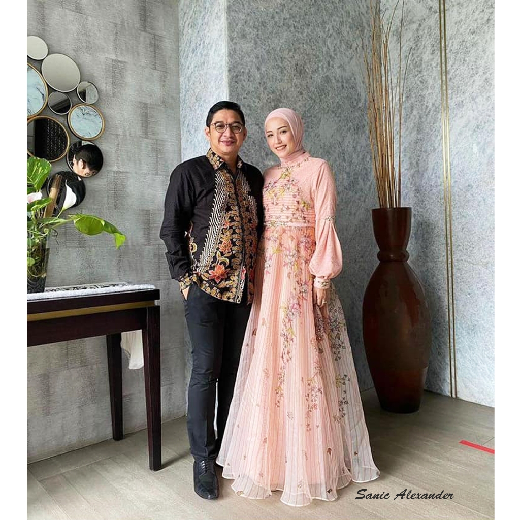 SANIC ALEXANDER VICTORIA PEACH, Baju pesta mewah elegan dan berkelas bisa untuk acara lamaran