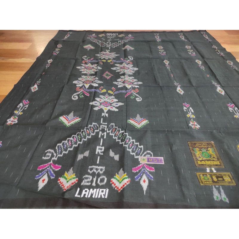 Sarung Sutra LAMIRI MGT Gerimis