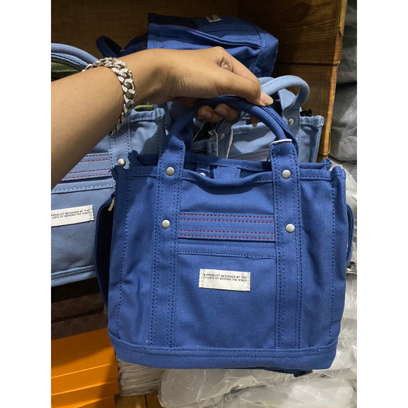 

RAMADHAN SALE! BTVi Canvas Small