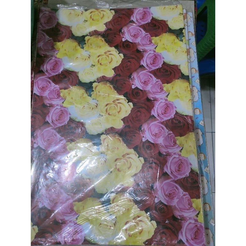 

kertas kado KIKY / sinar dunia ( motif random)