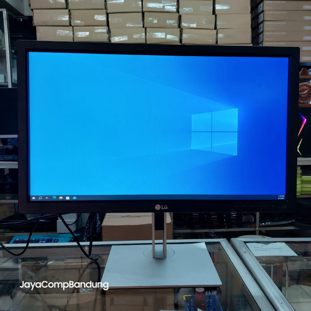 Monitor 24 inch Samsung /LG Original / Monitor 24 Inch Samsung/ LG /HP Monitor Komputer 22 Inch - 24