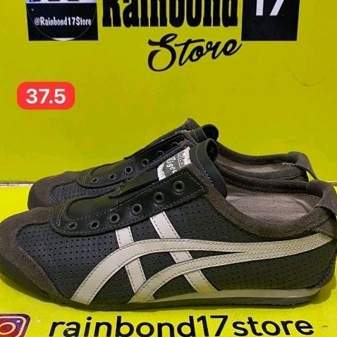 preloved Onitsuka slip on leather