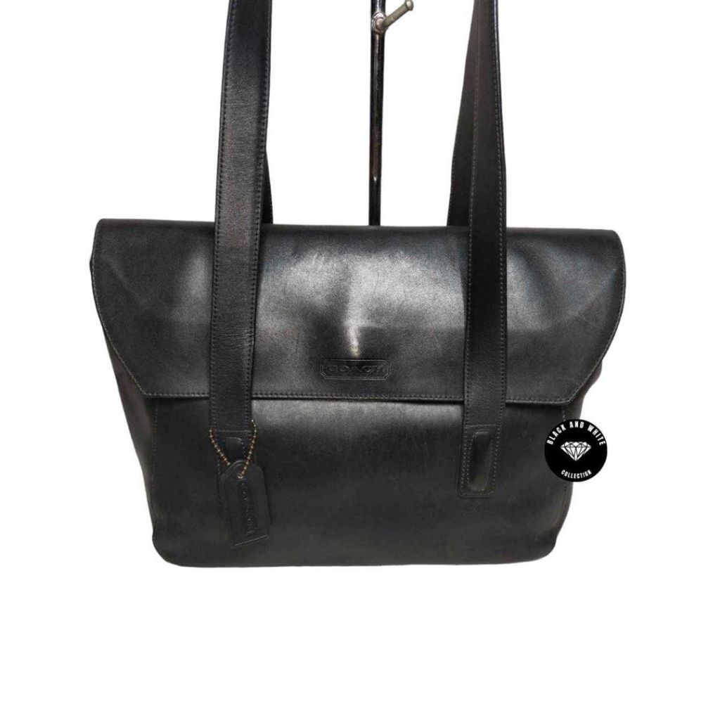 AUTENTIC VINTAGE 90’S COACH MANHATTAN 9103 FLAP BAG IN BLACK