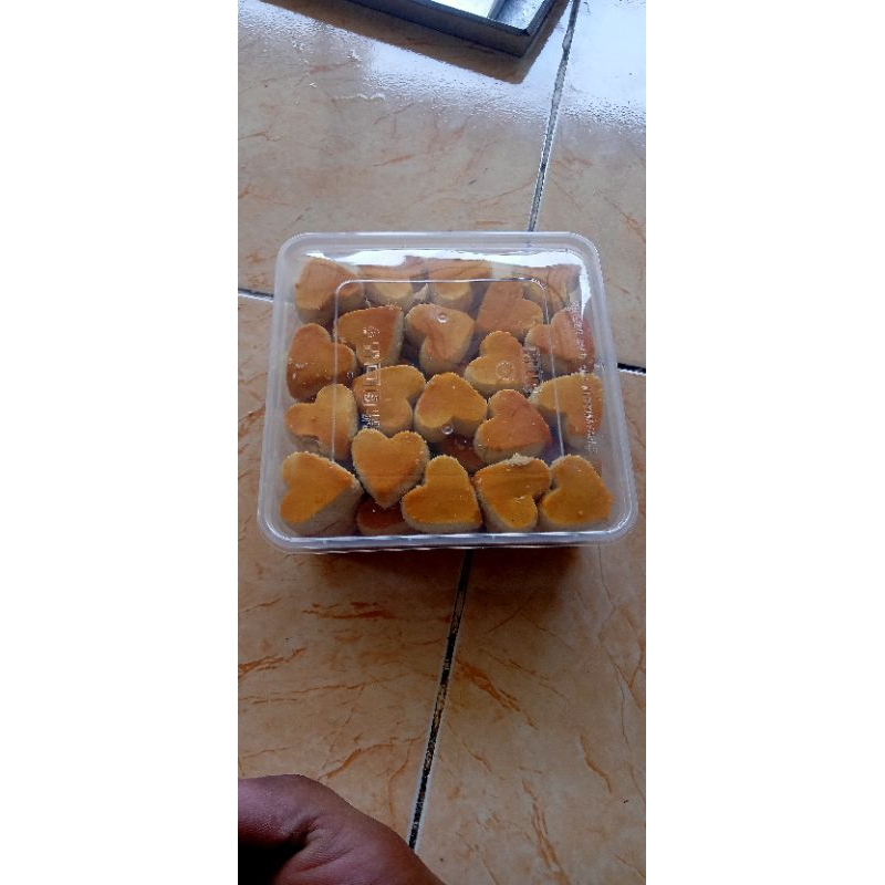 

kue kacang kiloan murah ,kue kering , kue kacang khas cirebon , rasa original ,renyah dan gurih ,lebih terasa kacang nya , mantap asli kacang nya