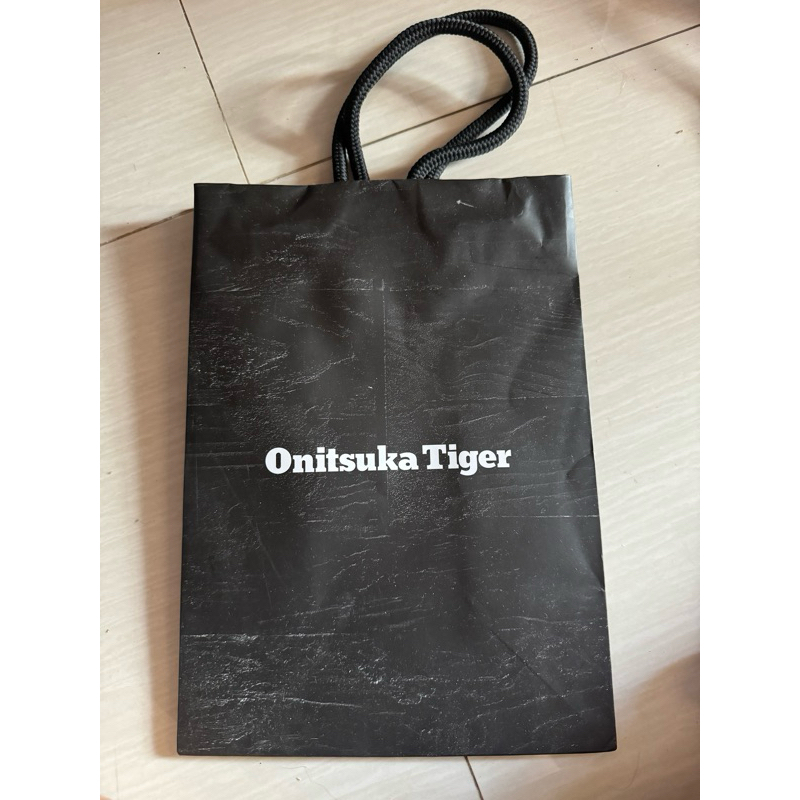 

paper bag onitsuka tiger