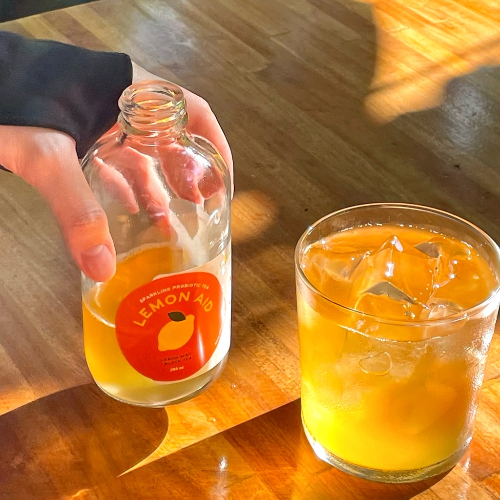 

Lemon Aid - lemon + Mint + Black Tea Kombucha by Seven 280ml