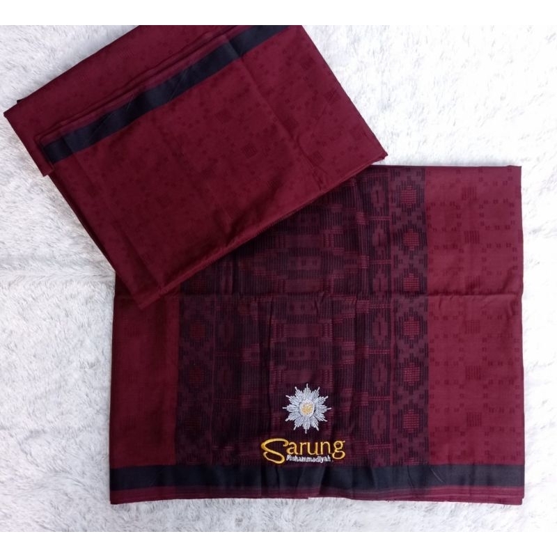 sarung Muhammadiyah milenial merah