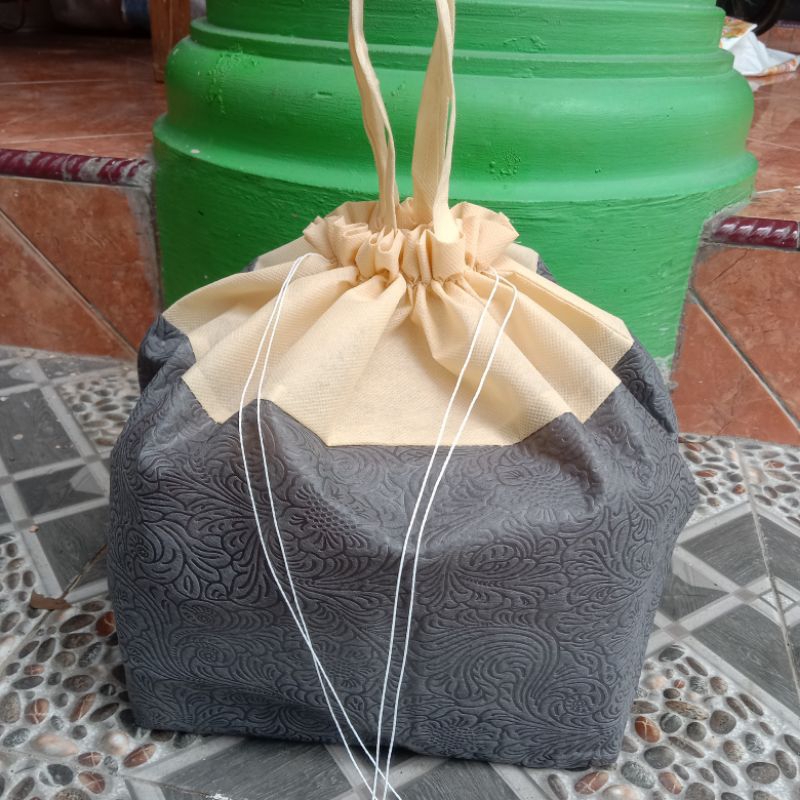 

Tas Hajatan Serut Embos 22x22x30