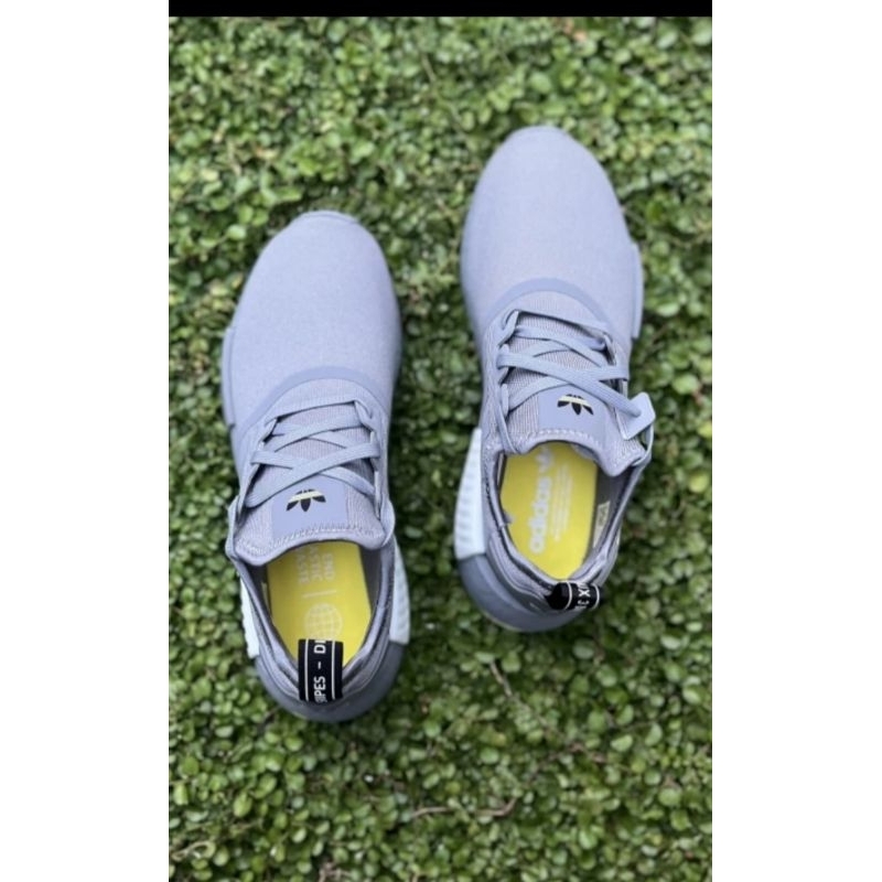 ADID4S NMD R1 TRIPLE GREY ORIGINAL 100%