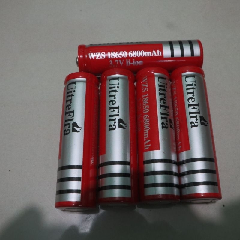 Baterai ULTRAFIRE/Baterai/cahrge 18650/baterai cas