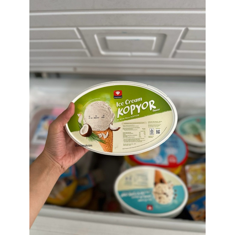 

Diamond Ice Cream Kopyor / Es Krim rasa Kopyor 700ml