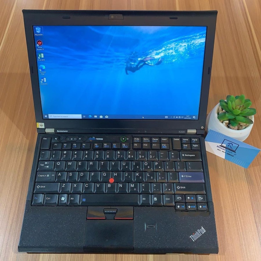 LAPTOP LENOVO THINKPAD X220 RAM 4GB SSD 128GB / BEKAS SECOND