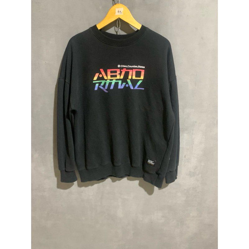 Crewneck abnormal thing