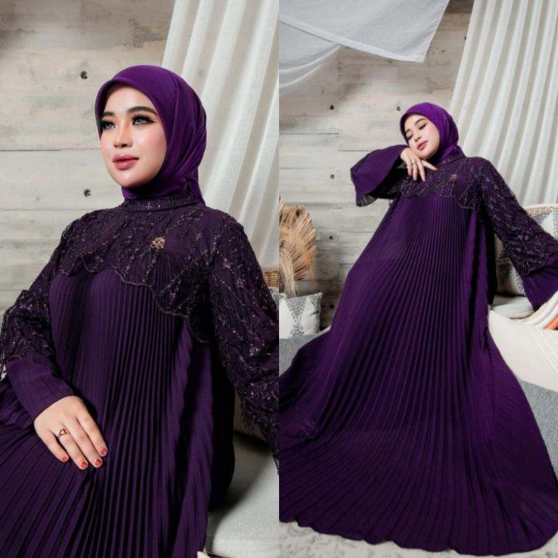 Gamis Plisket Renda by. Shella Saukia