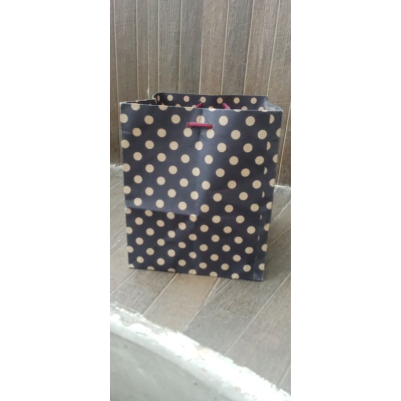 

Paperbag Kotak Nasi/Tas Kertas 23*22*23