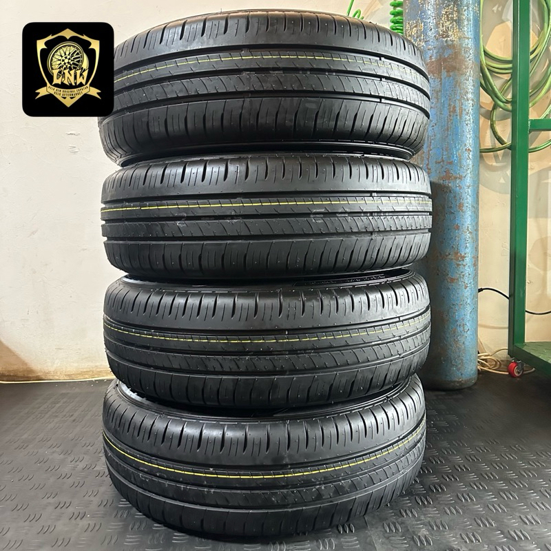 Ban Mobil Biante Innova Zenix Ring 16 Dunlop Enasave Ec300 205/65 R16