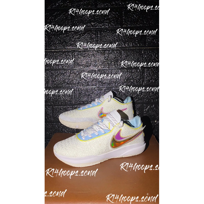 LEBRON 20 White&gold