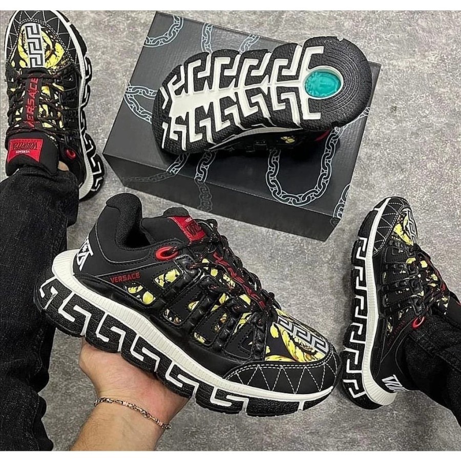 Sepatu Sneakers Versace Trigreca Black Gold Hitam Emas