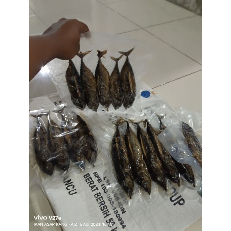 

ikan asap deho kemasan 500grm isi 3-4biji