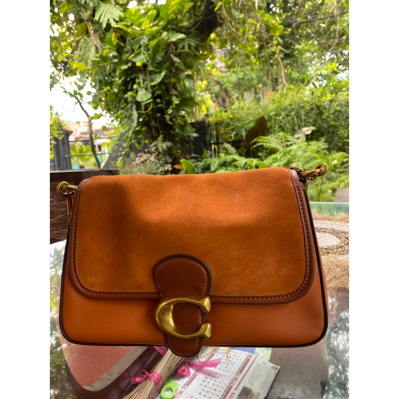 Tas kulit merk COACH